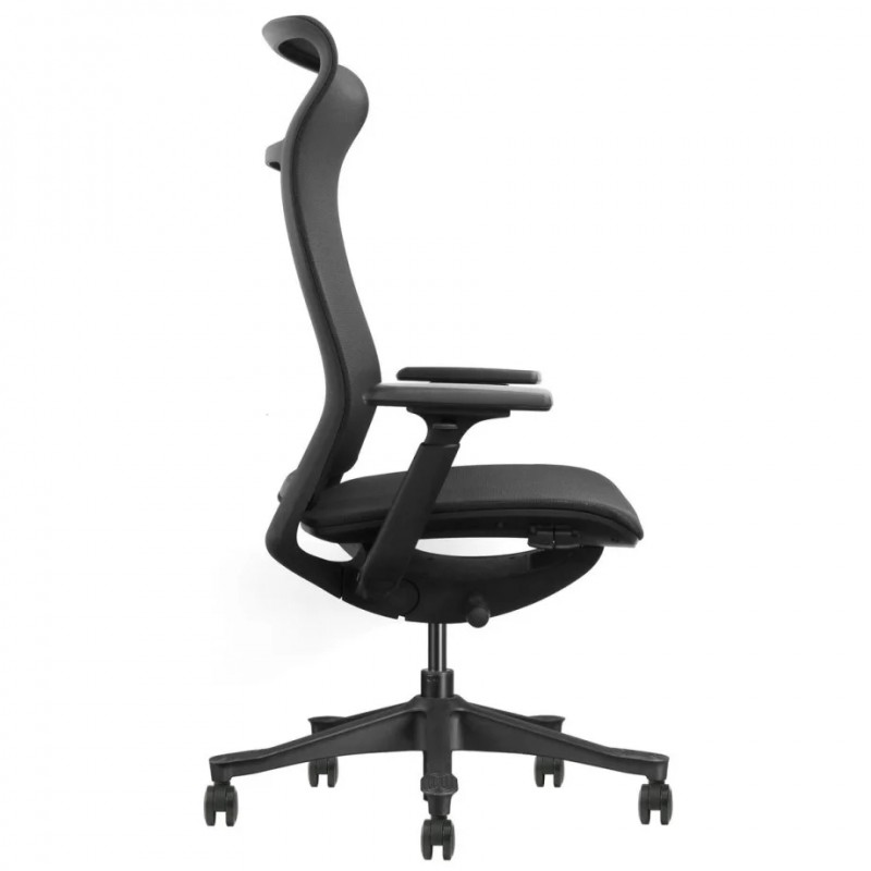 Крісло офісне LUCAS чорна сітка / чорний каркас Intarsio