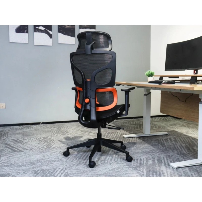 Крісло офісне MARKUS чорна сітка / чорний каркас Intarsio