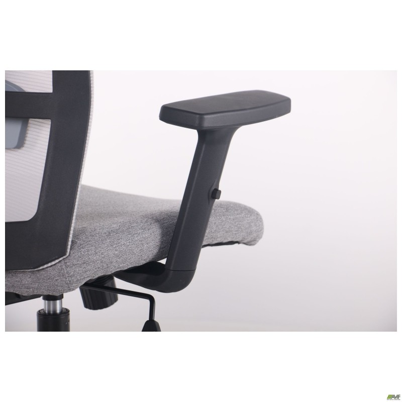 Крісло Uran Black сидіння Сідней-20/спинка Сітка SL-01 св.сіра AMF