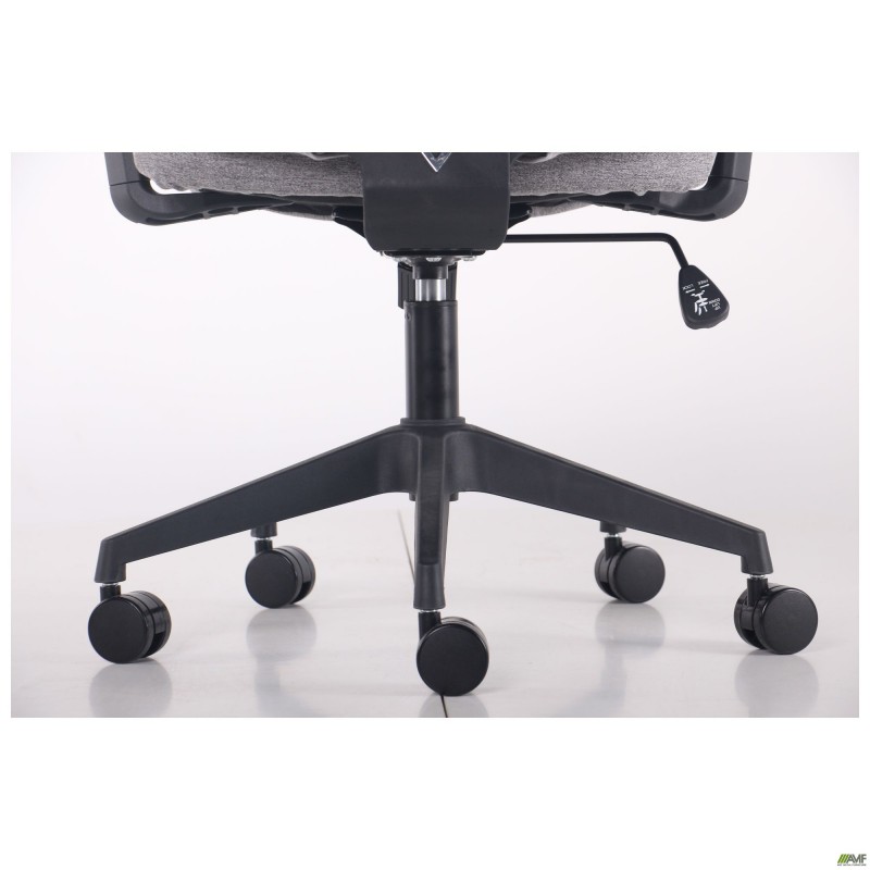 Крісло Uran Black сидіння Сідней-20/спинка Сітка SL-01 св.сіра AMF