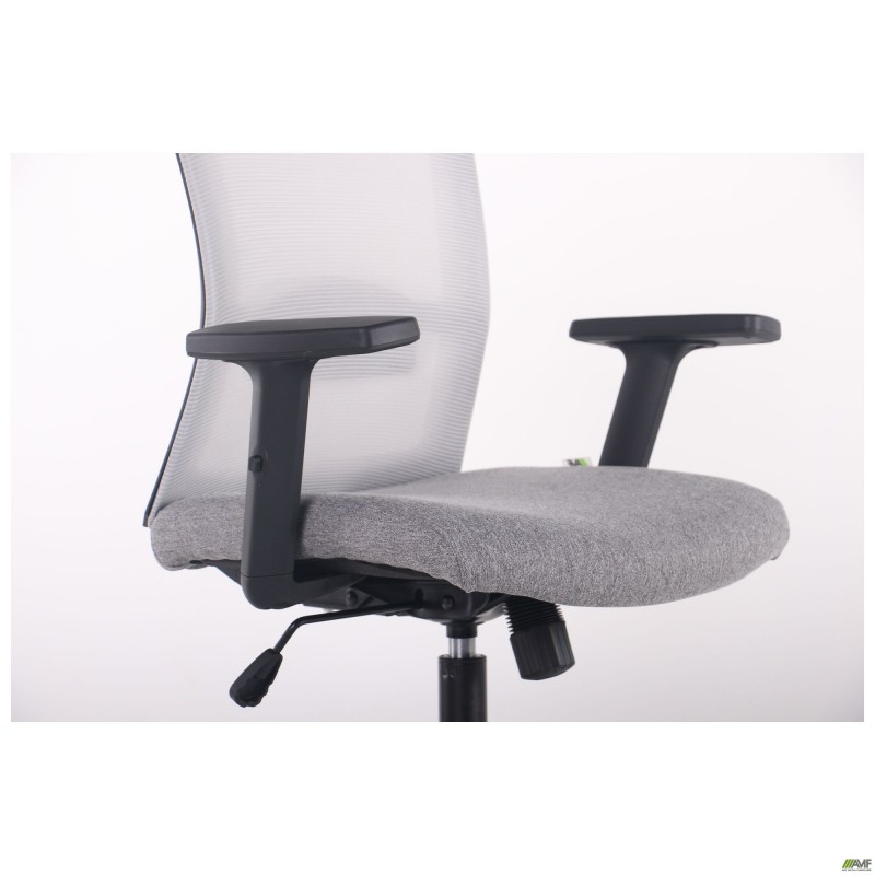 Крісло Uran Black сидіння Сідней-20/спинка Сітка SL-01 св.сіра AMF