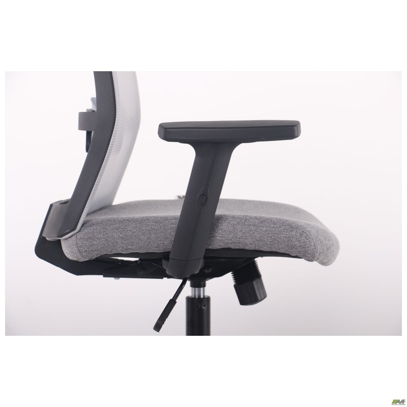 Крісло Uran Black сидіння Сідней-20/спинка Сітка SL-01 св.сіра AMF