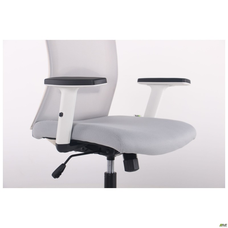 Крісло Uran White сидіння Нест-19 св.сіра/спинка Сітка SL-01 св.сіра AMF