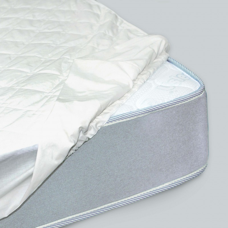 Наматрацник стьобаний з бортами ранфорс 70х200